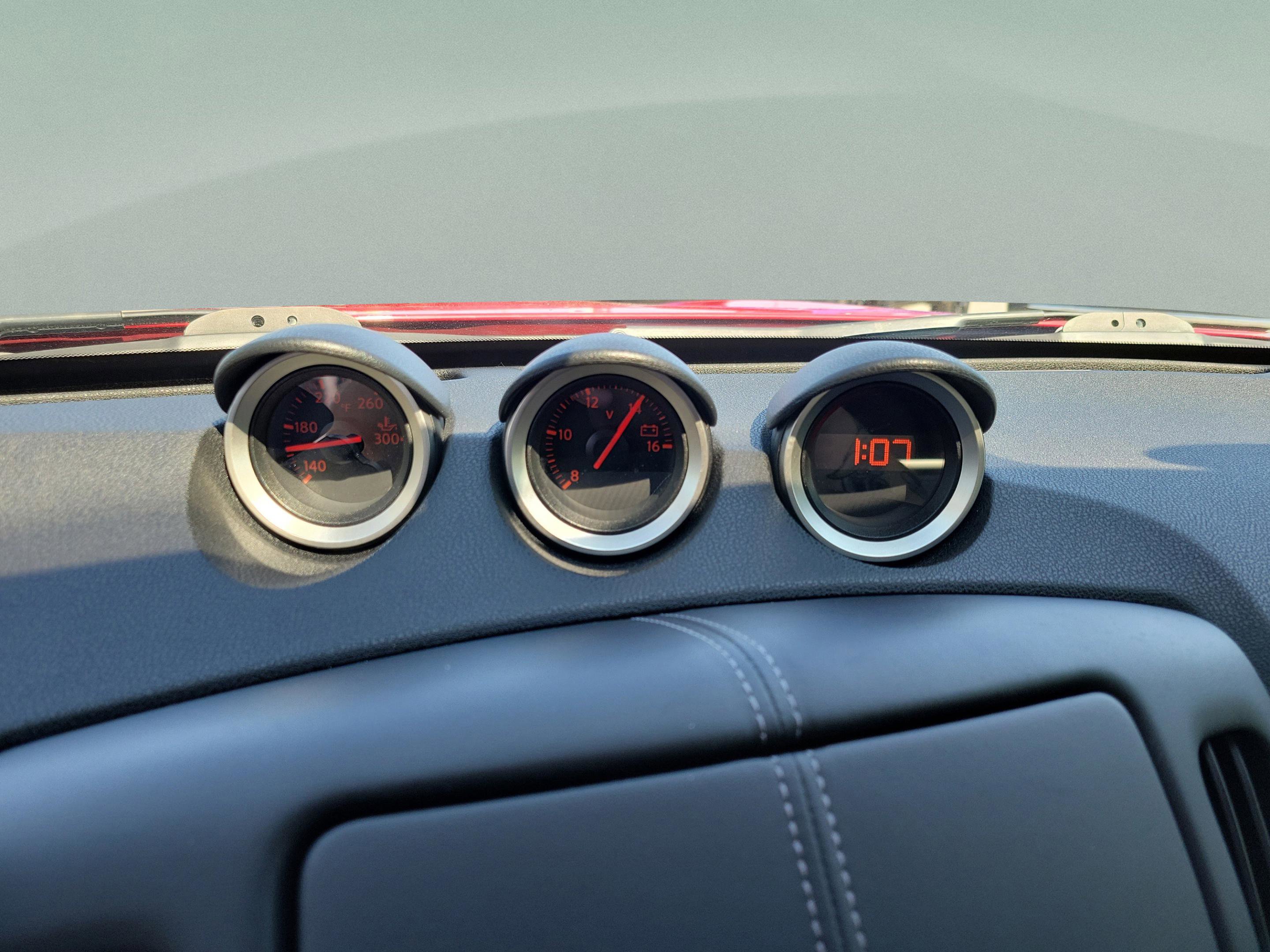 Used 2016 Nissan 370Z Coupe image 18