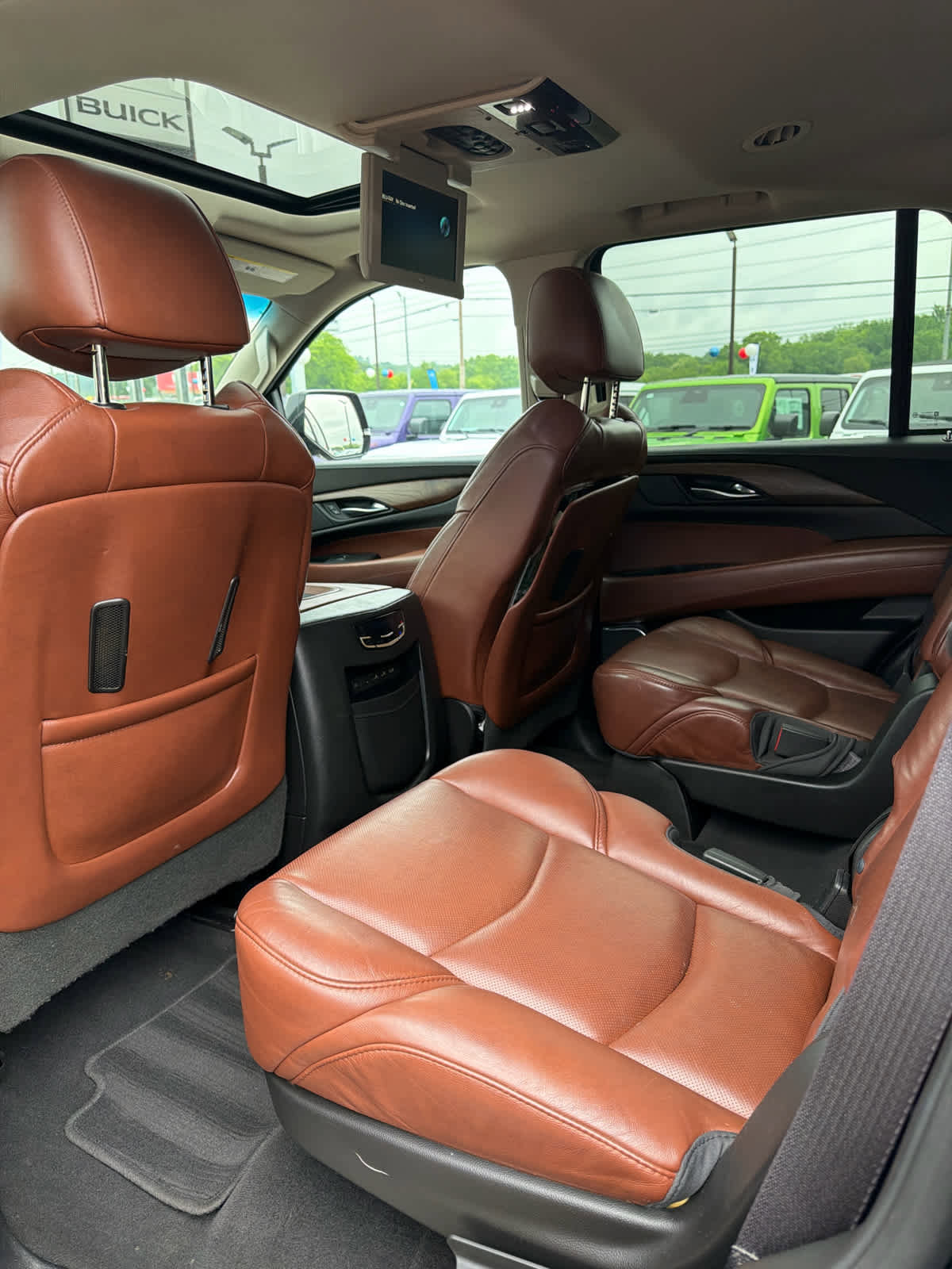 Used 2017 Cadillac Escalade Premium Luxury RWD image 13