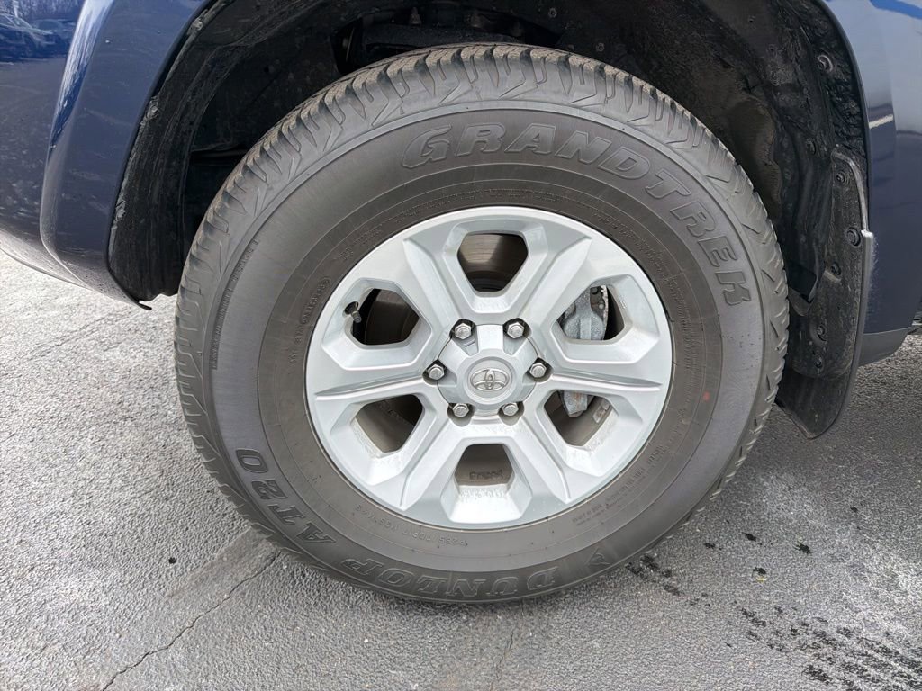 Used 2023 Toyota 4Runner SR5 image 10