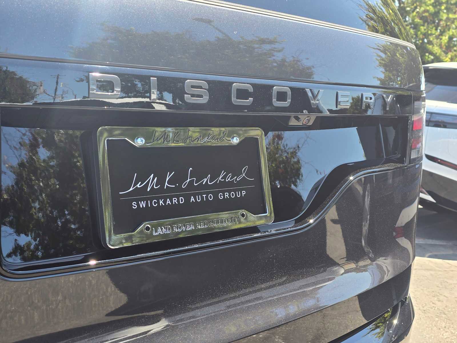 New 2025 Land Rover Discovery Dynamic SE image 16