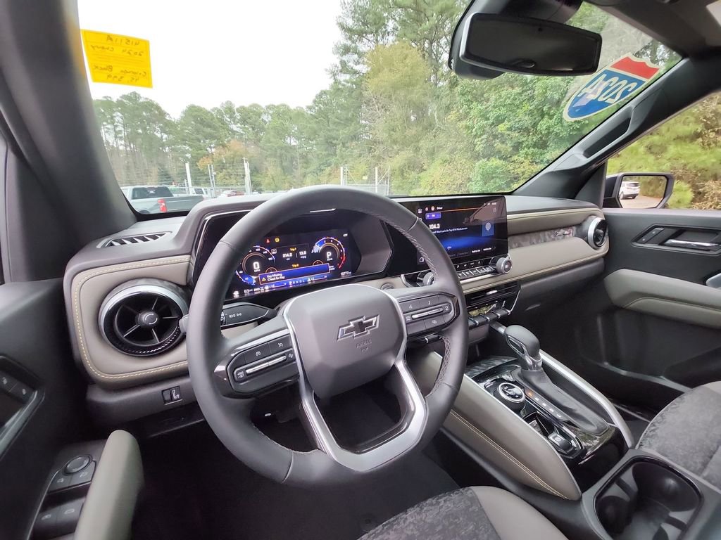 Used 2024 Chevrolet Colorado ZR2 w/ Technology Package image 14