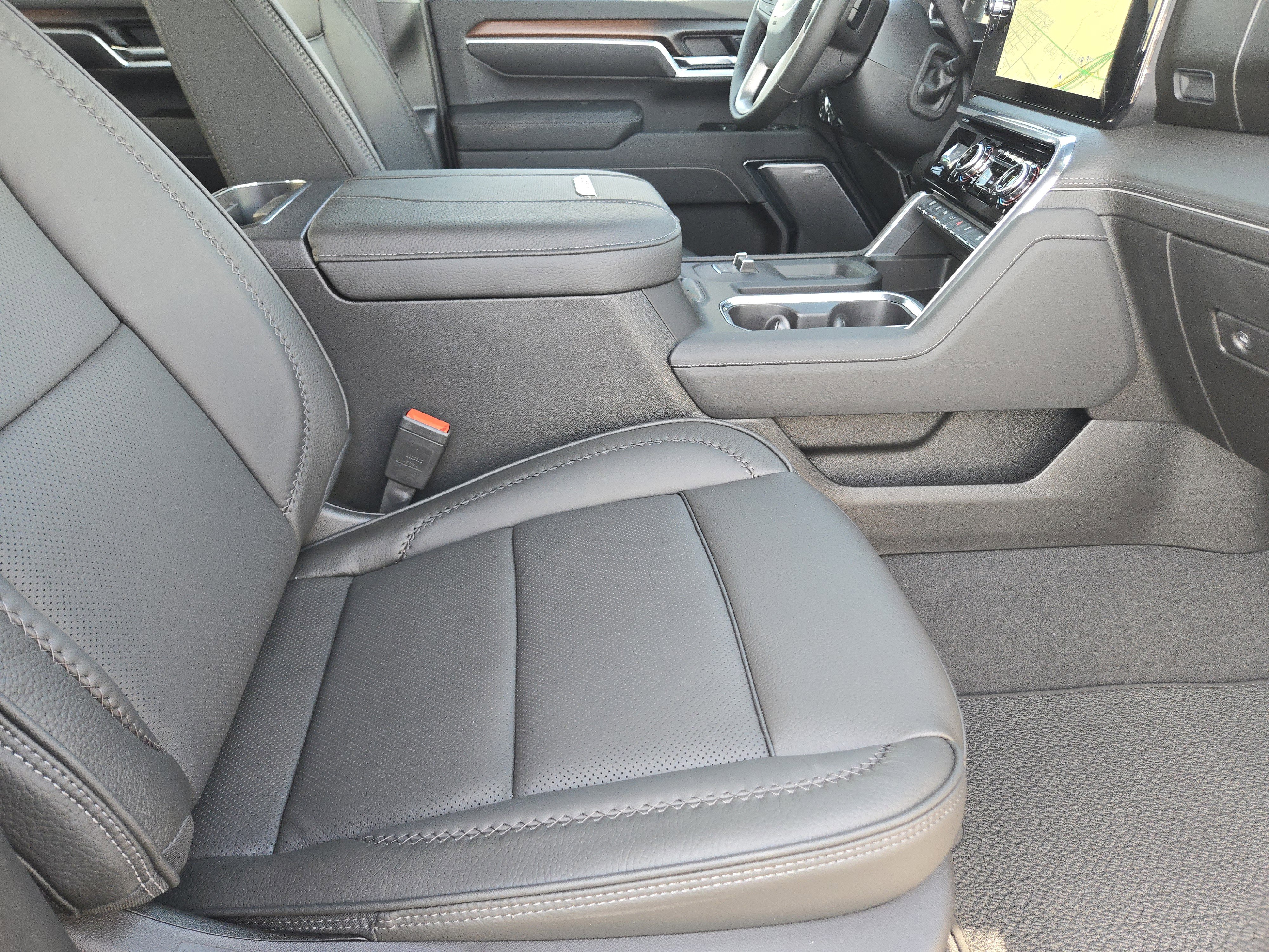 New 2026 GMC Sierra 2500 Denali w/ Denali Reserve Package image 12