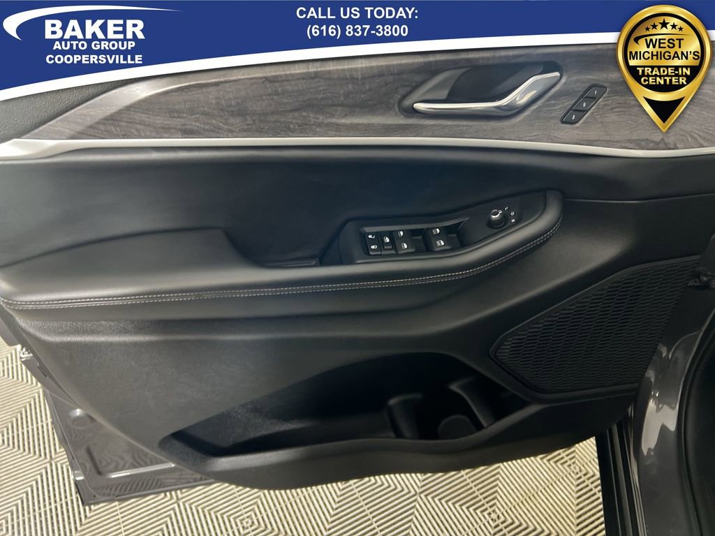 Used 2024 Jeep Grand Cherokee L Limited w/ Luxury Tech Group II image 24