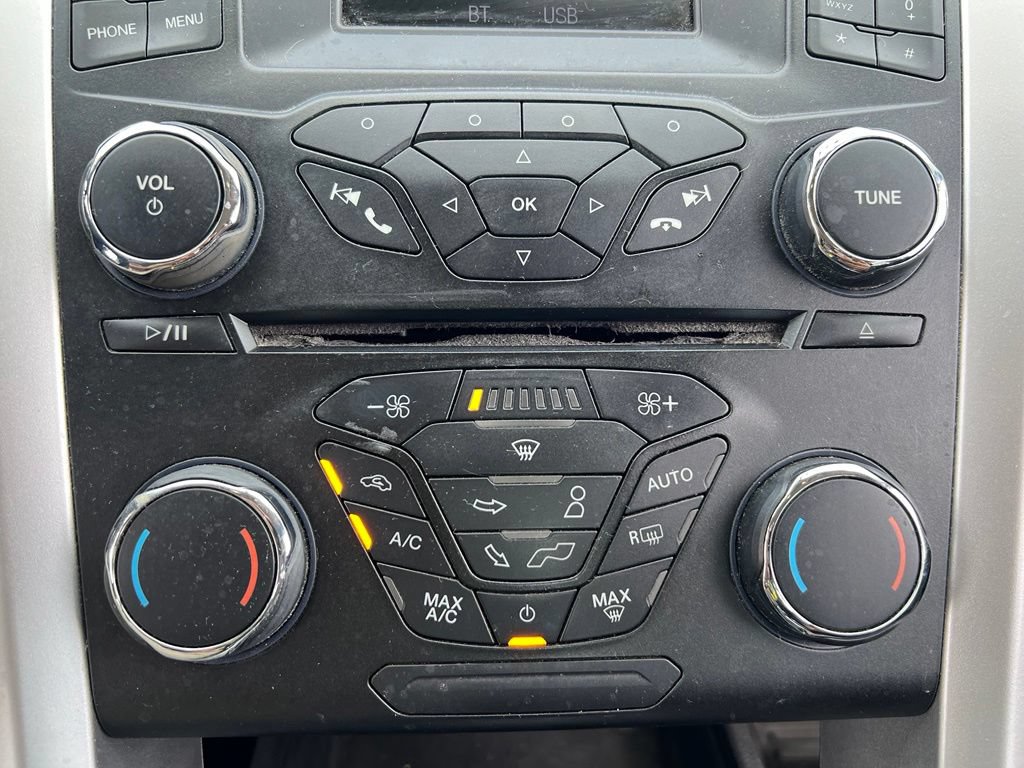 Used 2014 Ford Fusion SE FWD image 29