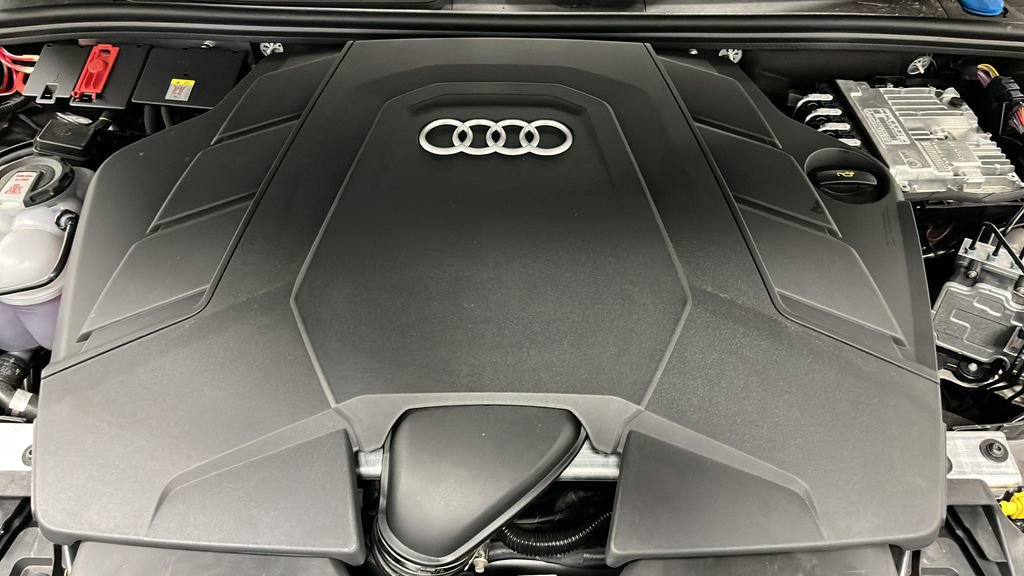 Used 2025 Audi Q7 3.0T Premium Plus w/ Premium Plus Package AWD/4WD image 38