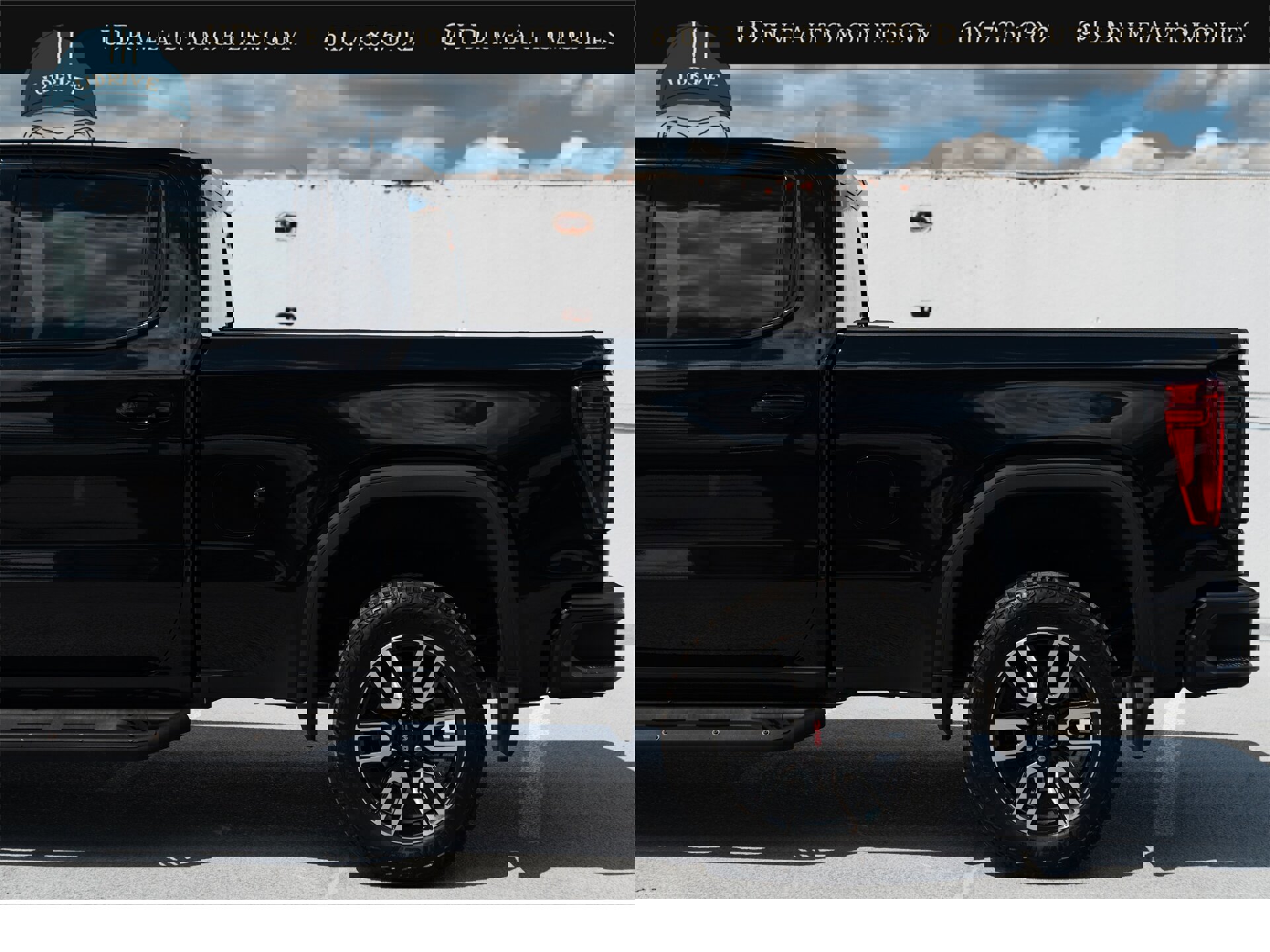 Used 2025 GMC Sierra 1500 AT4 image 27