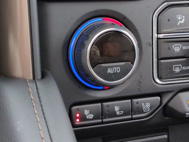 Used 2024 Chevrolet Suburban High Country image 27