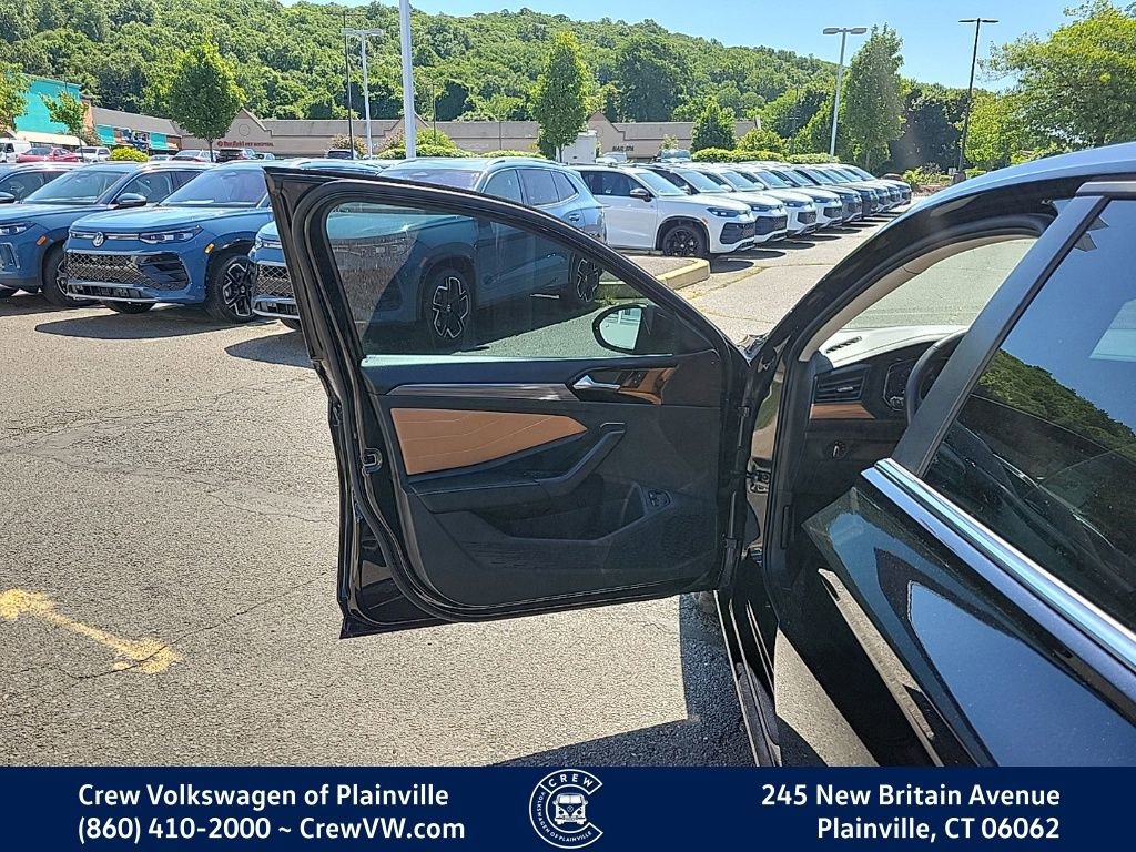 Certified 2024 Volkswagen Jetta SEL FWD image 37