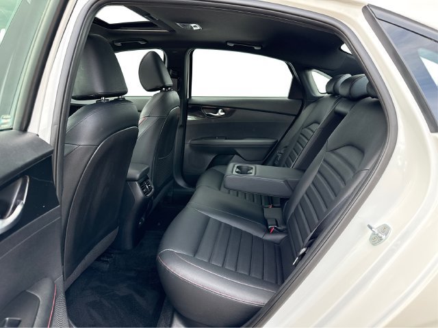 Used 2022 Kia Forte GT FWD image 11