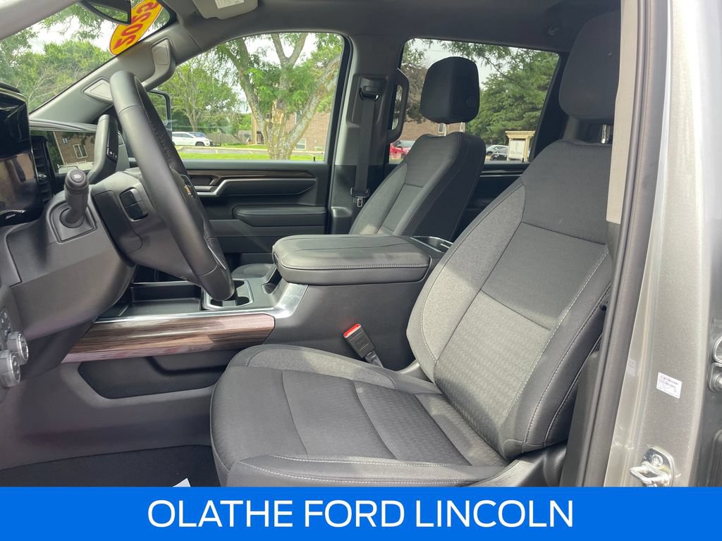 Used 2025 Chevrolet Silverado 2500 LT w/ All Star Edition AWD/4WD image 11
