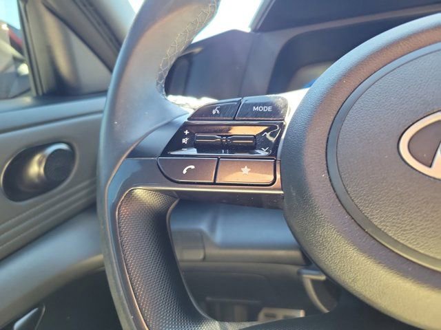 Used 2025 Hyundai Elantra Sport image 23