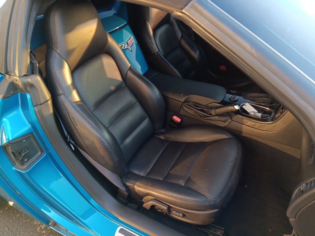 Used 2008 Chevrolet Corvette Convertible w/ Preferred Equipment Group RWD image 29