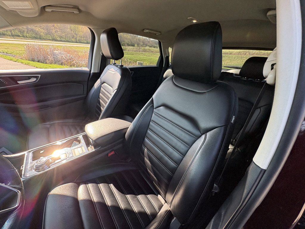 Used 2020 Ford Edge SEL w/ Convenience Package image 32
