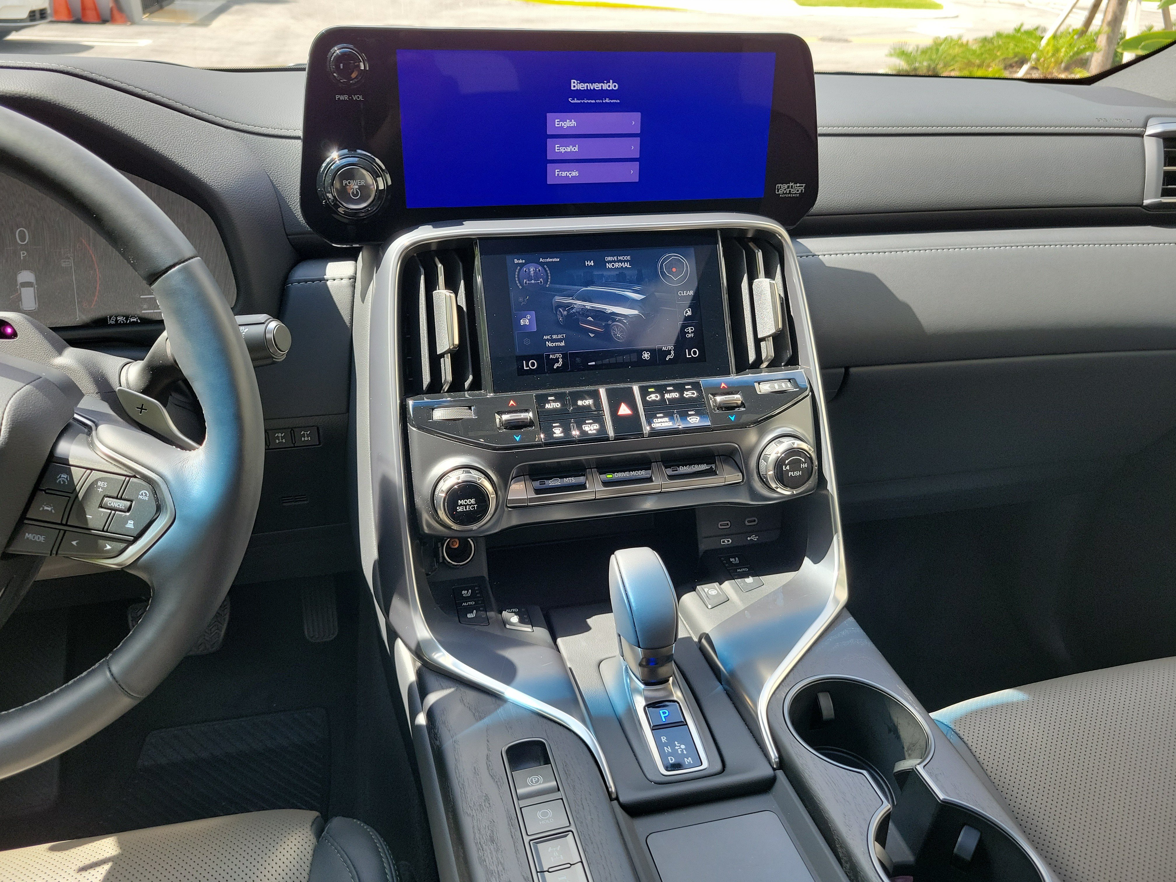 Used 2025 Lexus LX 700h Overtrail AWD/4WD image 18