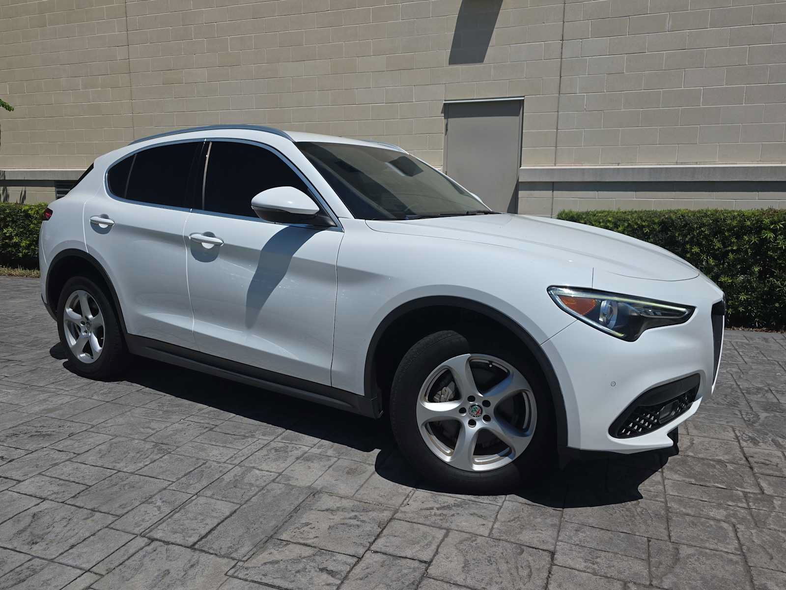 Used 2019 Alfa Romeo Stelvio AWD image 26