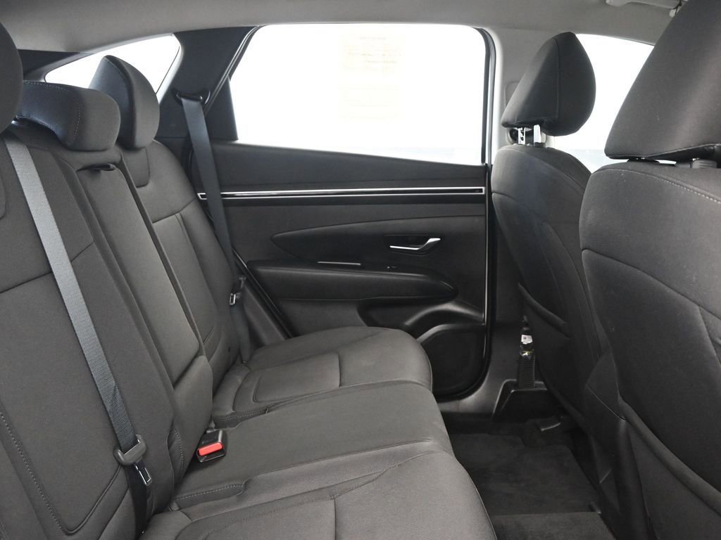Used 2024 Hyundai Tucson SE image 13