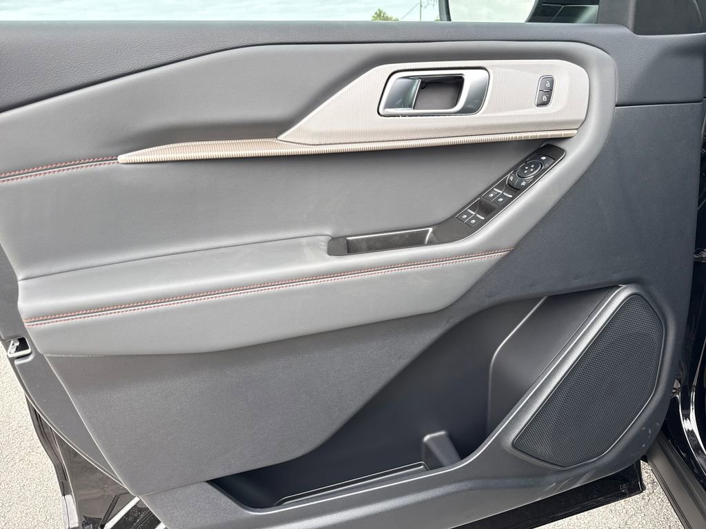 New 2026 Ford Explorer Active image 18