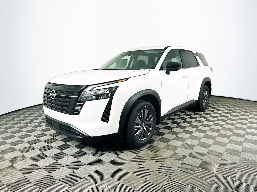 New 2026 Nissan Pathfinder S image 4