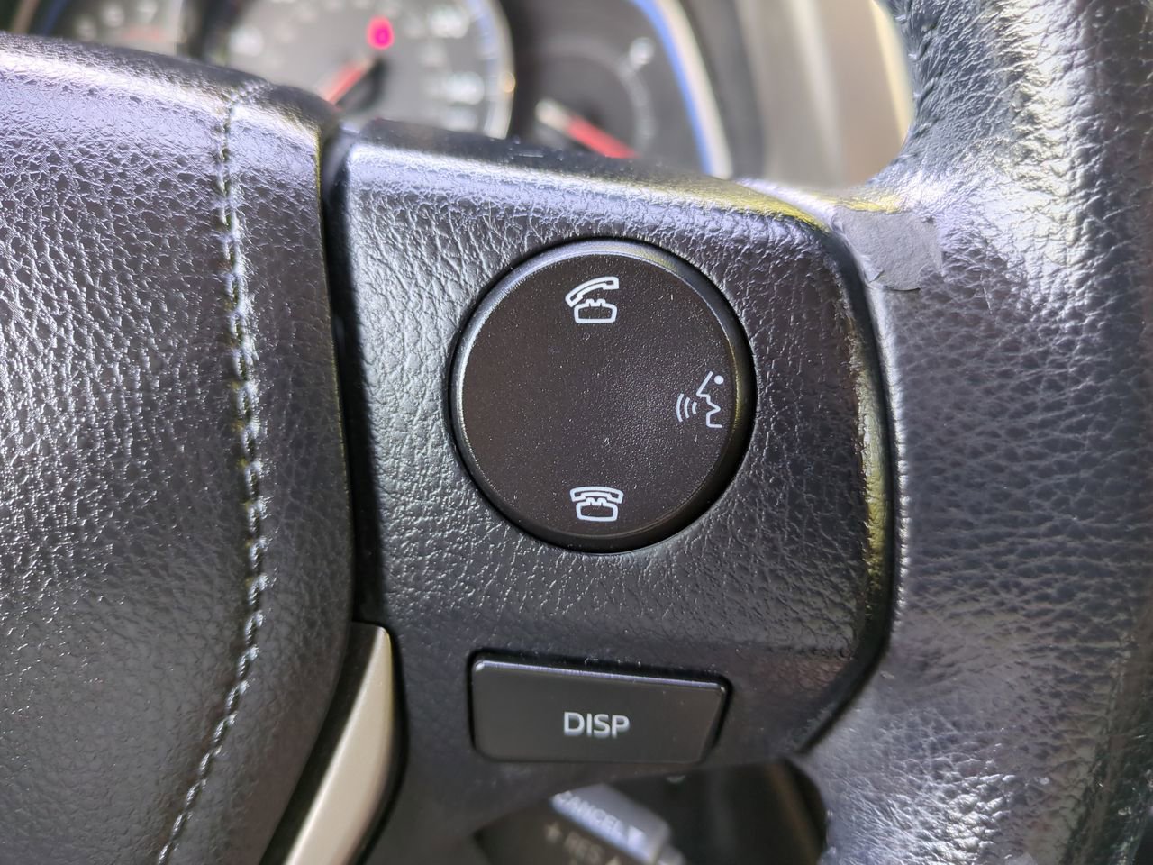 Used 2015 Toyota RAV4 Limited w/ Outdoor Package AWD/4WD image 26