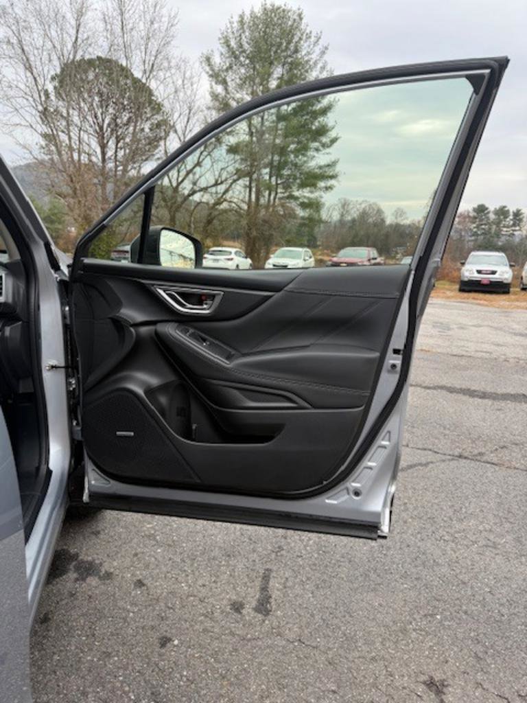 Used 2021 Subaru Forester Limited image 13