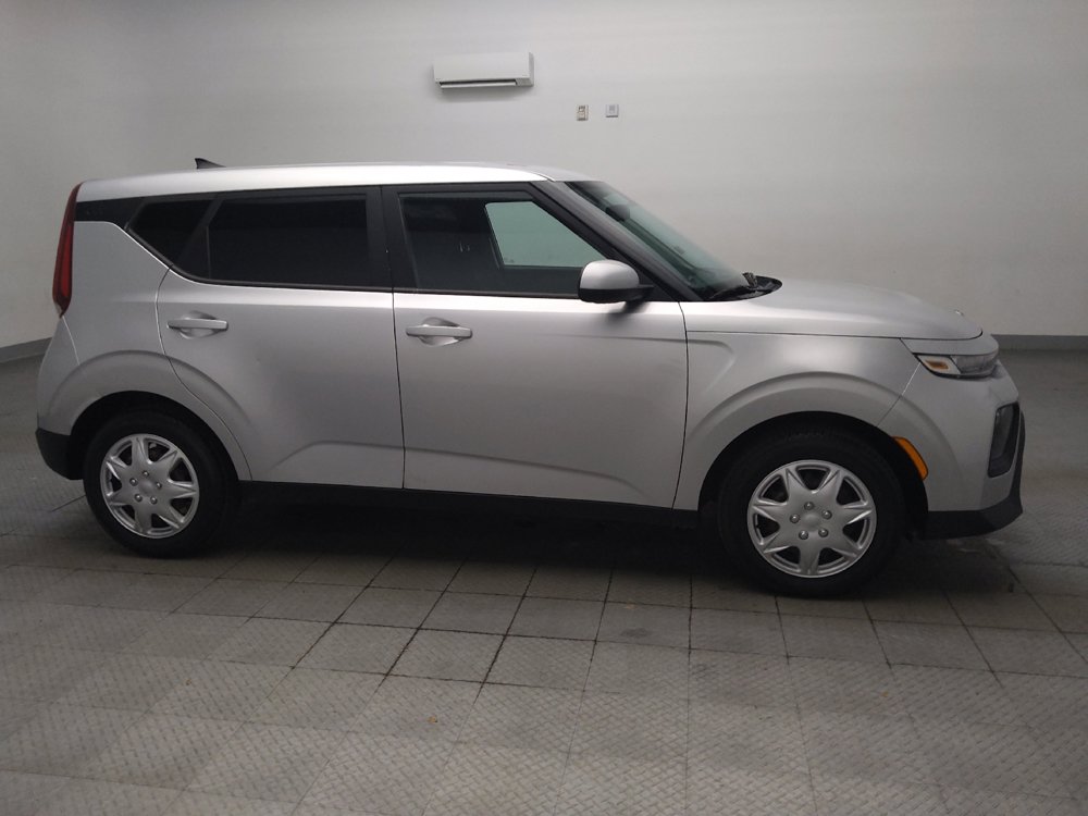 Used 2020 Kia Soul LX FWD image 11