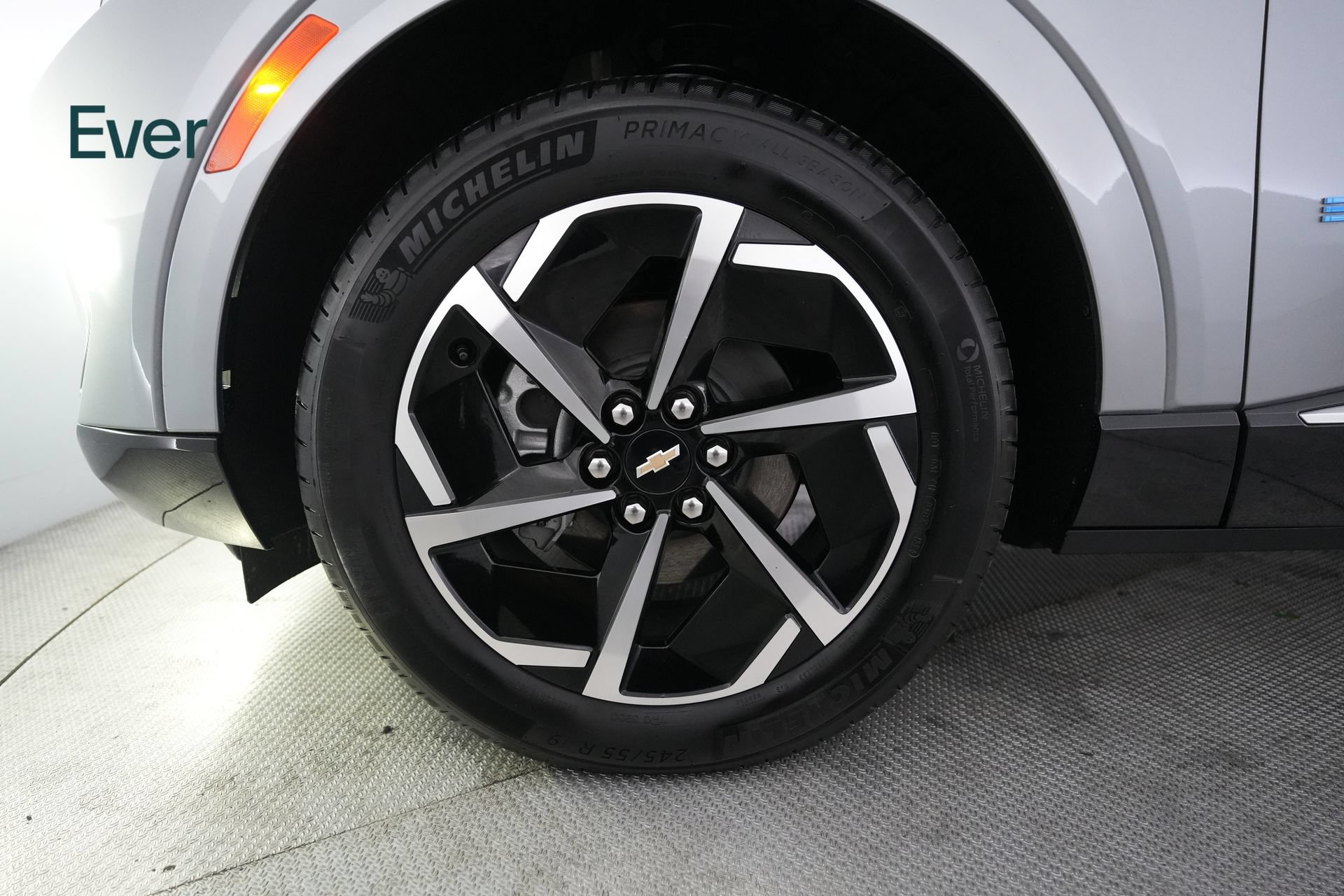 Used 2024 Chevrolet Equinox EV LT FWD image 19