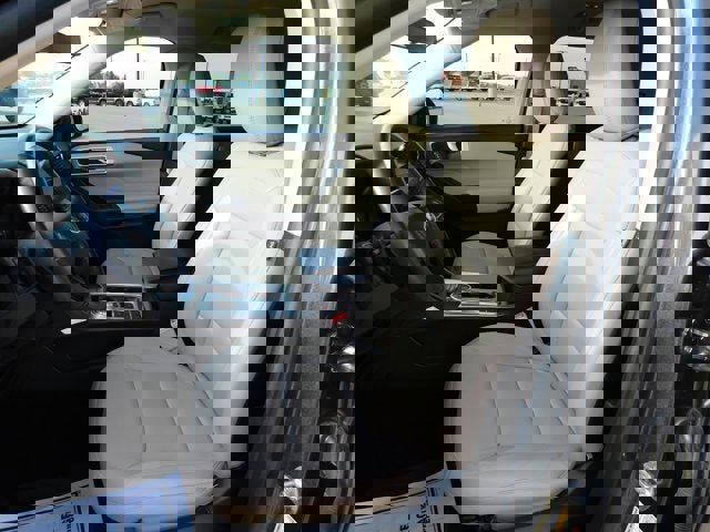 Used 2020 Ford Explorer XLT w/ Equipment Group 202A image 13