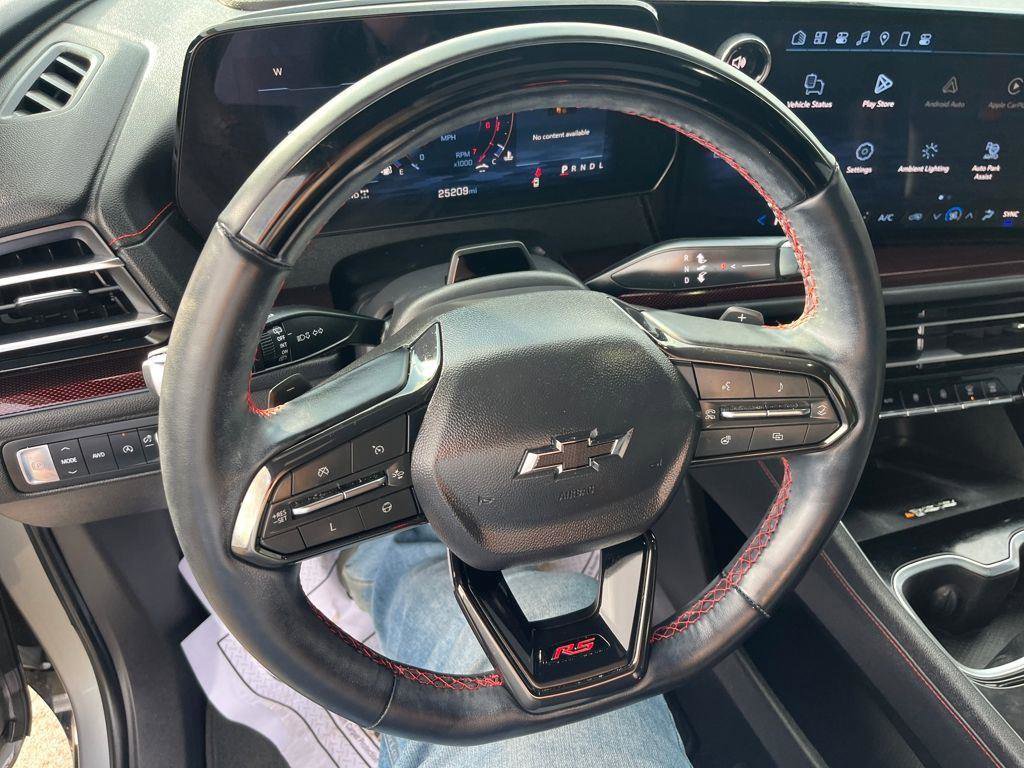Used 2025 Chevrolet Traverse RS AWD/4WD image 10
