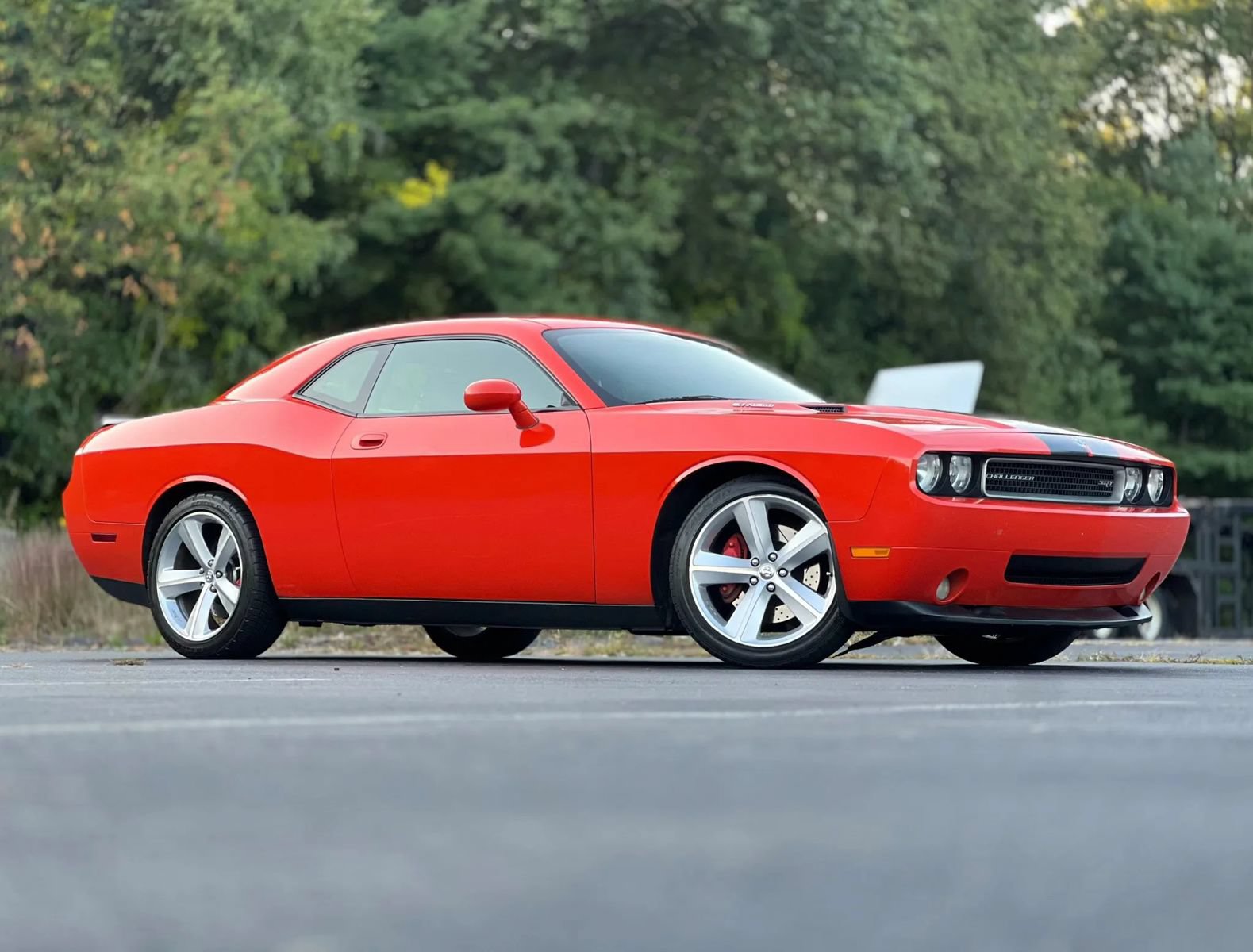 Used 2009 Dodge Challenger SRT8 RWD image 4