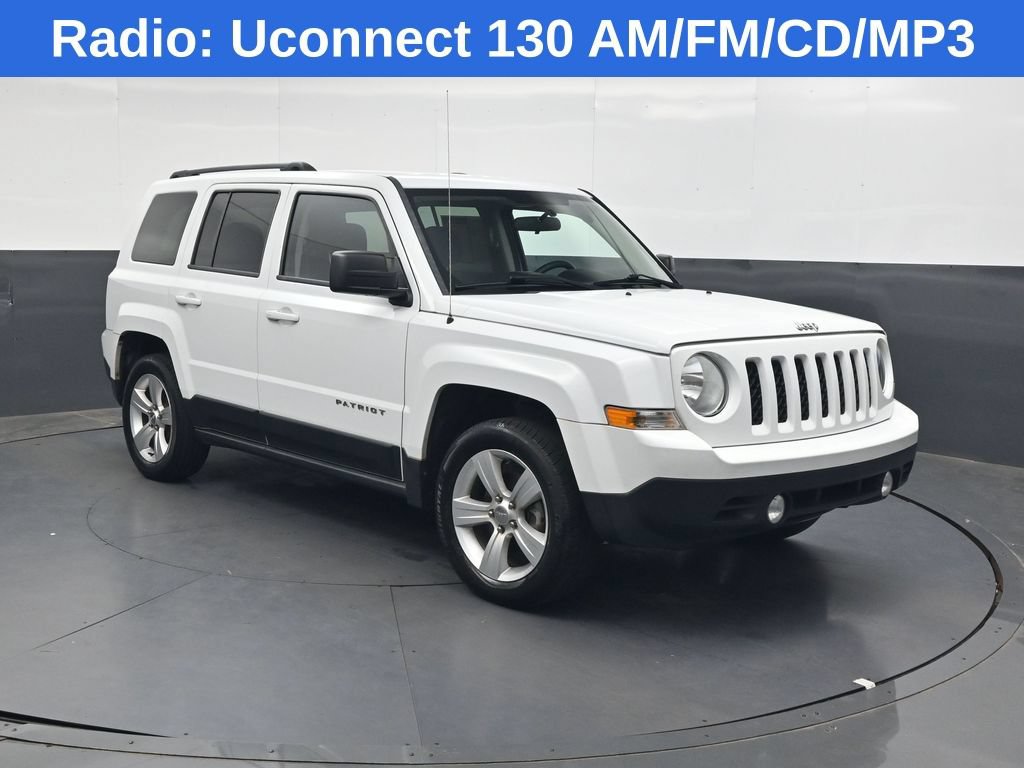Used 2015 Jeep Patriot Latitude FWD image 2