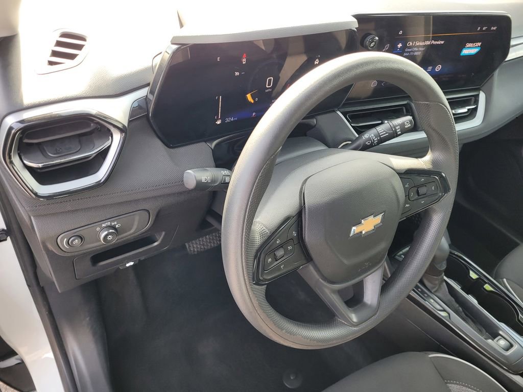 Used 2025 Chevrolet TrailBlazer LS w/ LS Convenience Package image 25