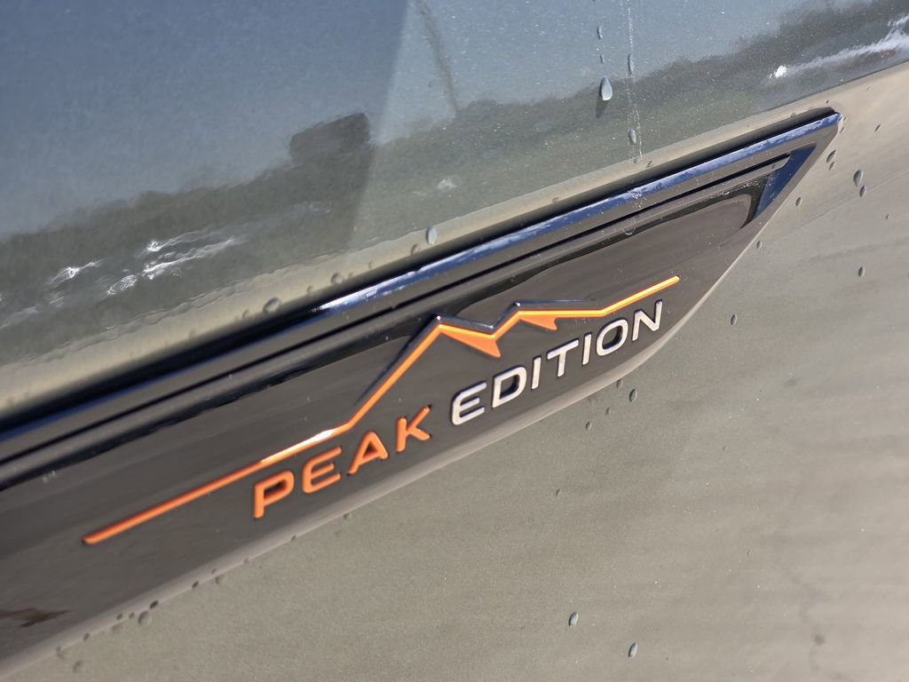 Used 2025 Volkswagen Atlas Peak Edition SE image 7