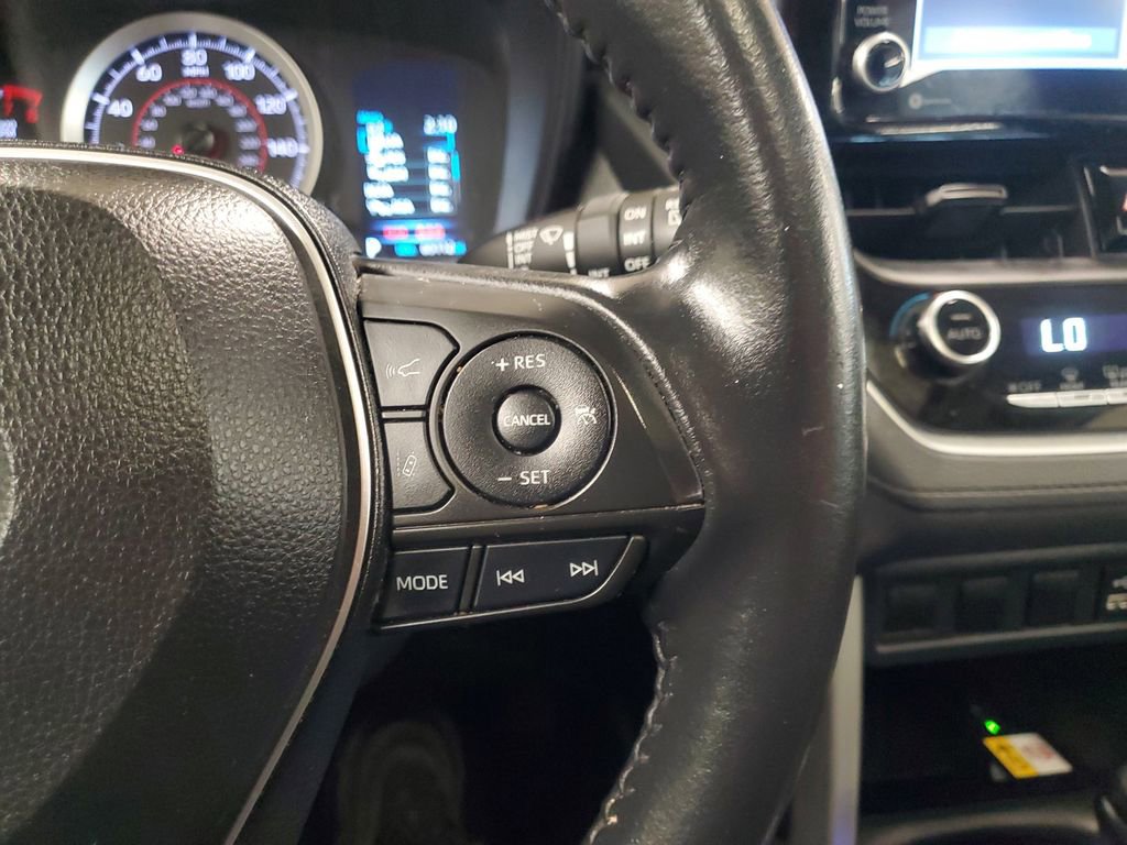 Used 2022 Toyota Corolla Cross LE w/ Moonroof Package image 22