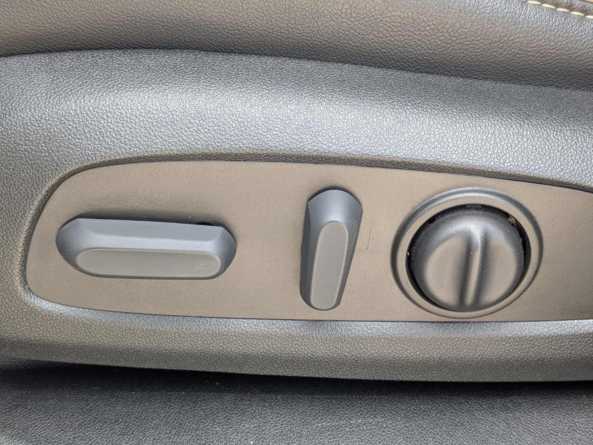 Used 2023 Chevrolet Traverse Premier image 22