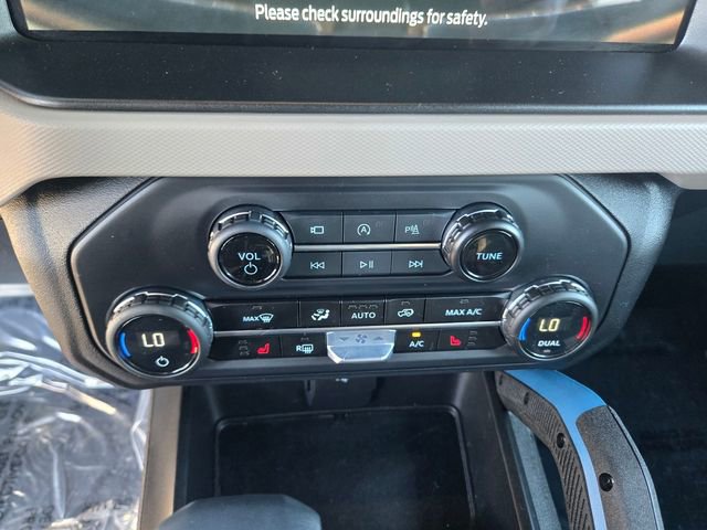 Used 2023 Ford Bronco Wildtrak image 16