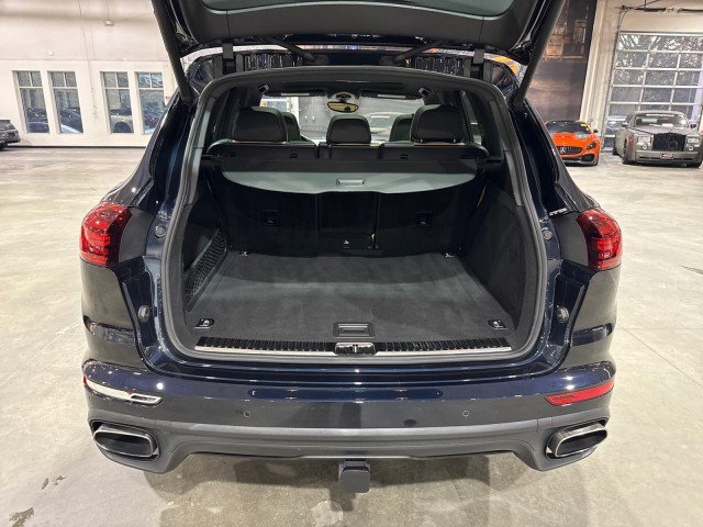 Used 2016 Porsche Cayenne image 17