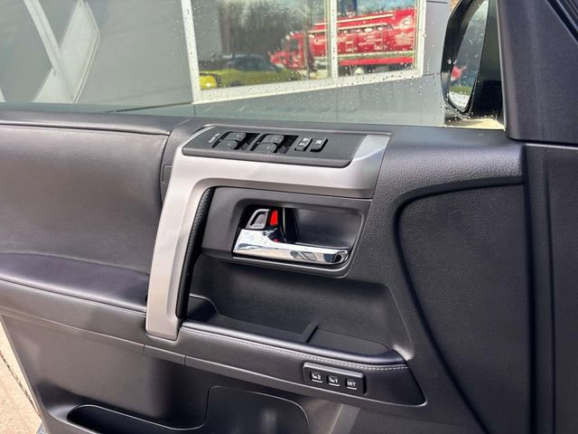 Used 2022 Toyota 4Runner Limited image 18