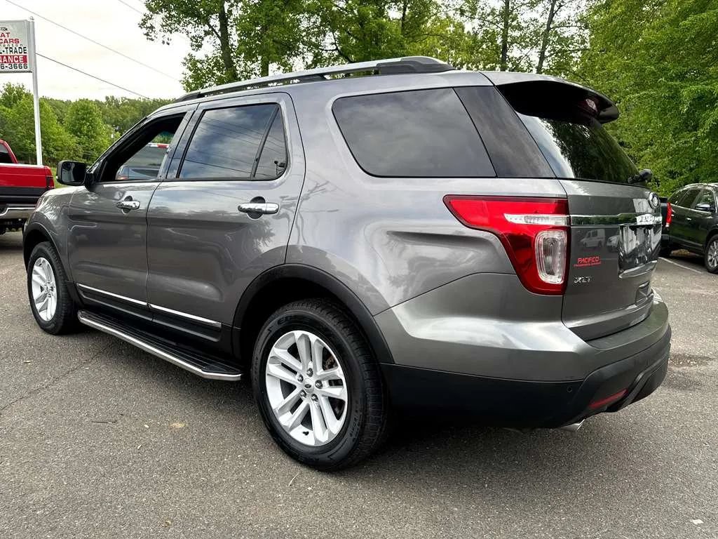 Used 2014 Ford Explorer XLT w/ Equipment Group 202A AWD/4WD image 5