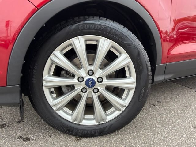 Used 2017 Ford Escape Titanium FWD image 9