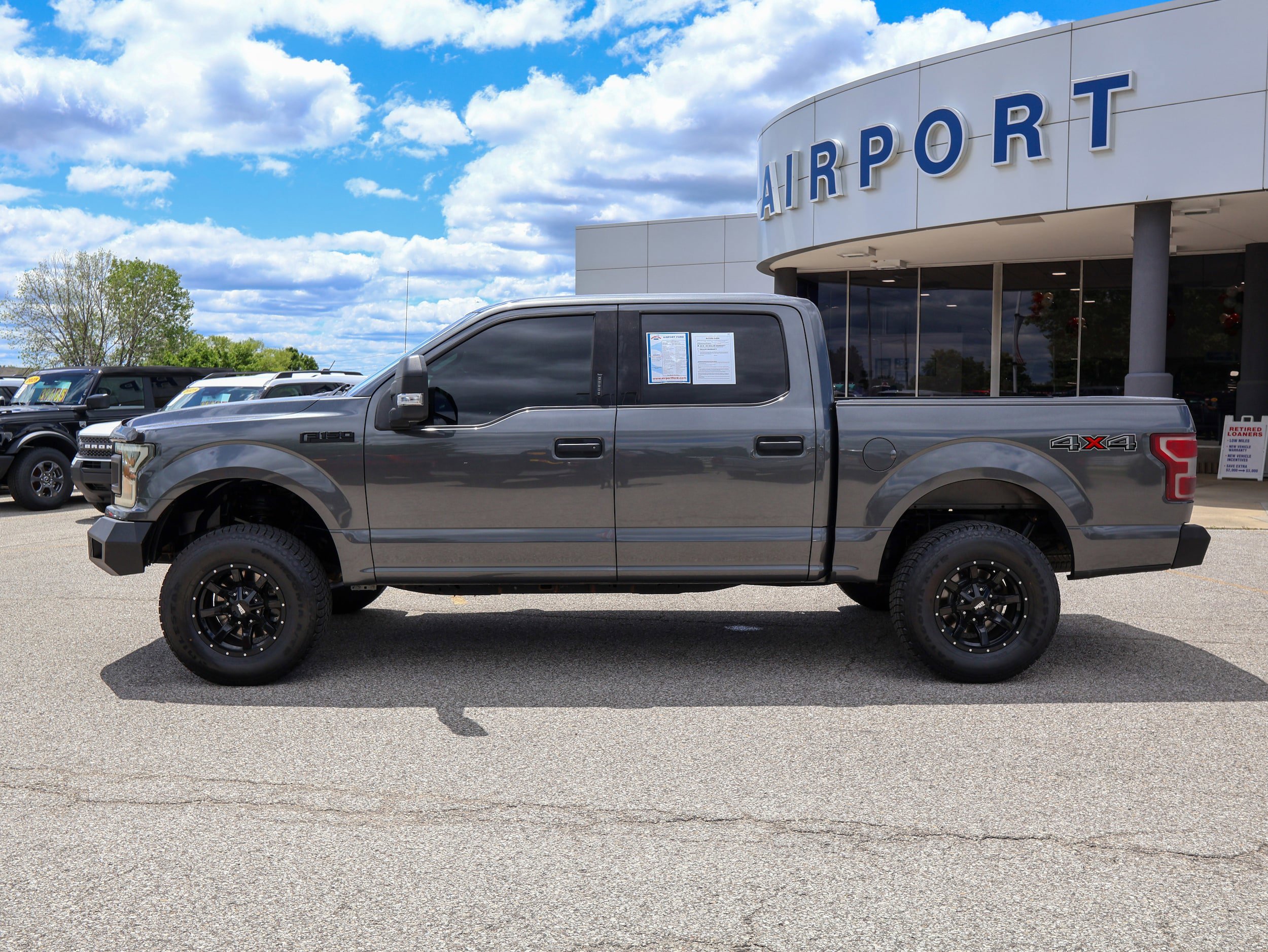 Used 2018 Ford F150 XLT AWD/4WD image 2