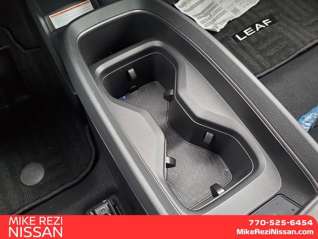 New 2026 Nissan Leaf Platinum+ w/ Cargo Package (Platinum+) FWD image 18
