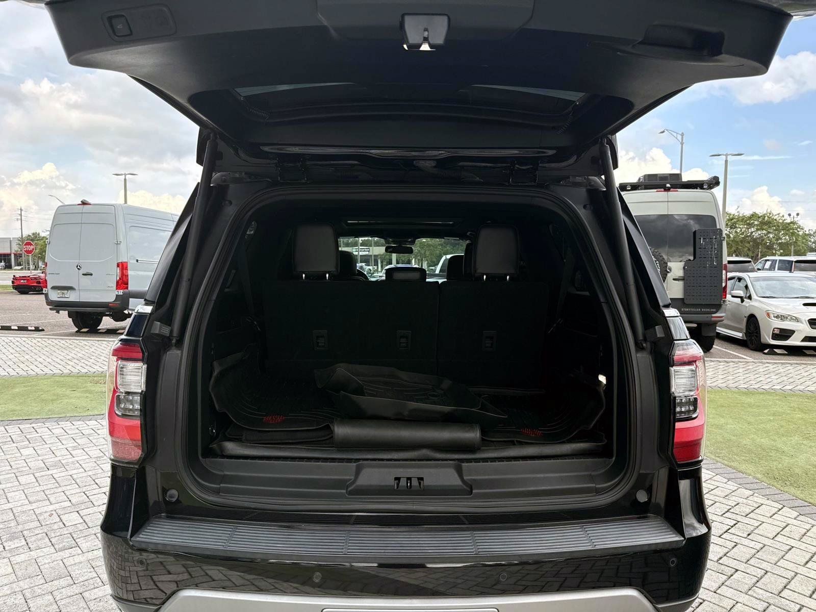 Used 2021 Ford Expedition Max Limited RWD image 10