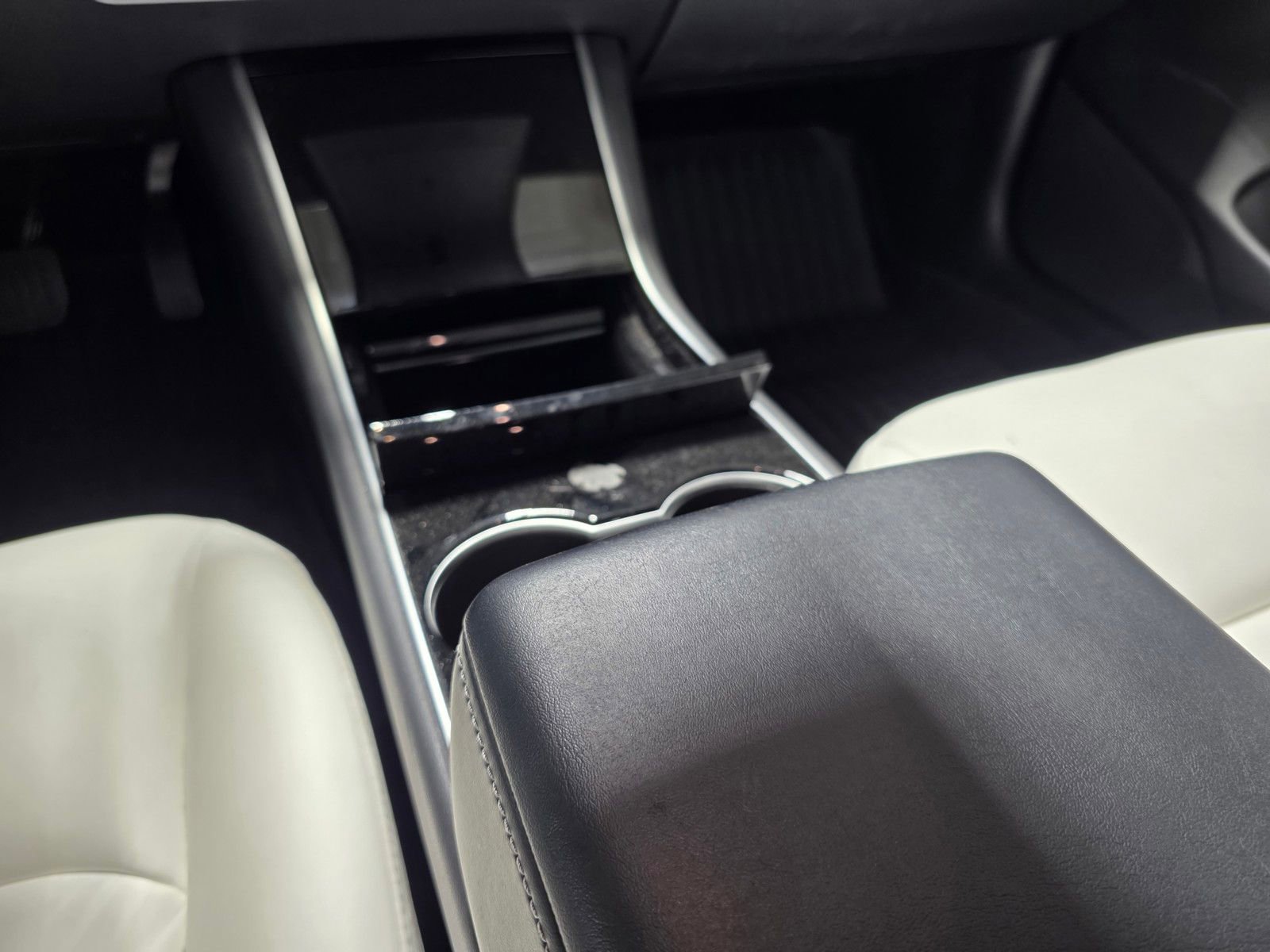 Used 2019 Tesla Model 3 Standard Range Plus image 19