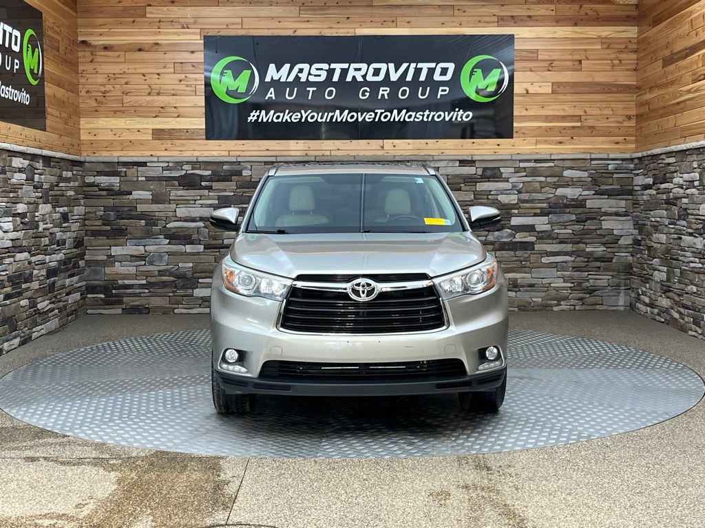 Used 2015 Toyota Highlander Limited AWD/4WD image 3