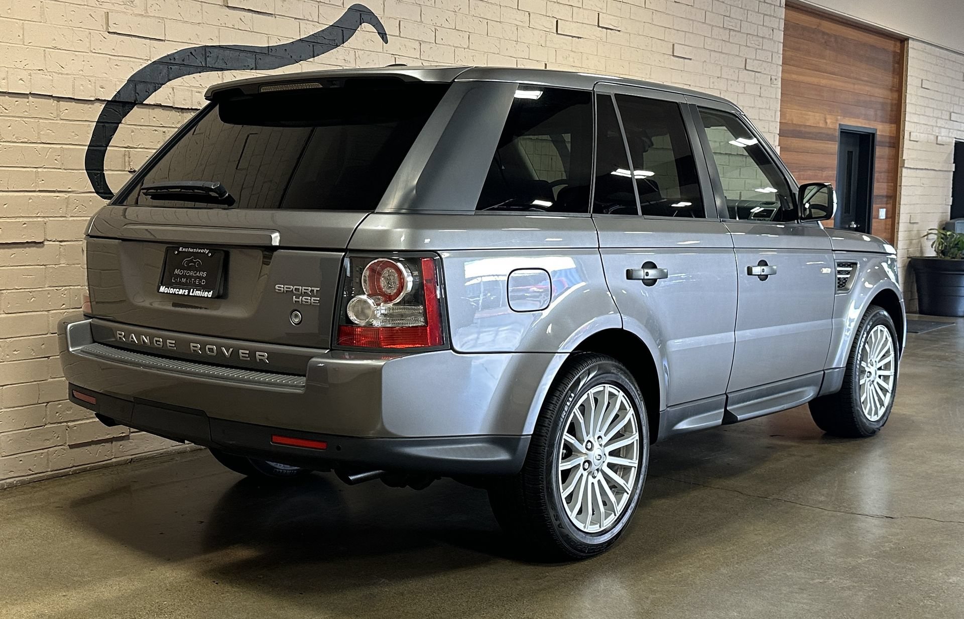 Used 2011 Land Rover Range Rover Sport HSE AWD/4WD image 11