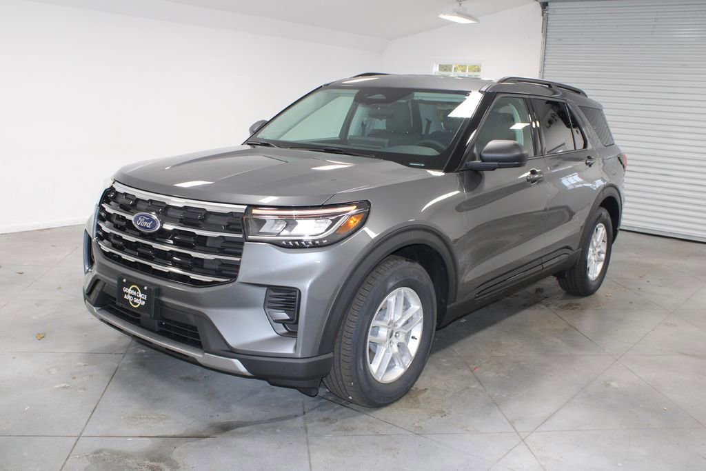 New 2026 Ford Explorer Active image 3