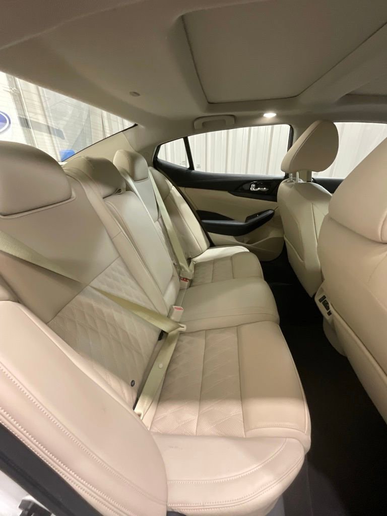 Used 2023 Nissan Maxima Platinum w/ Sport Mat Group image 12