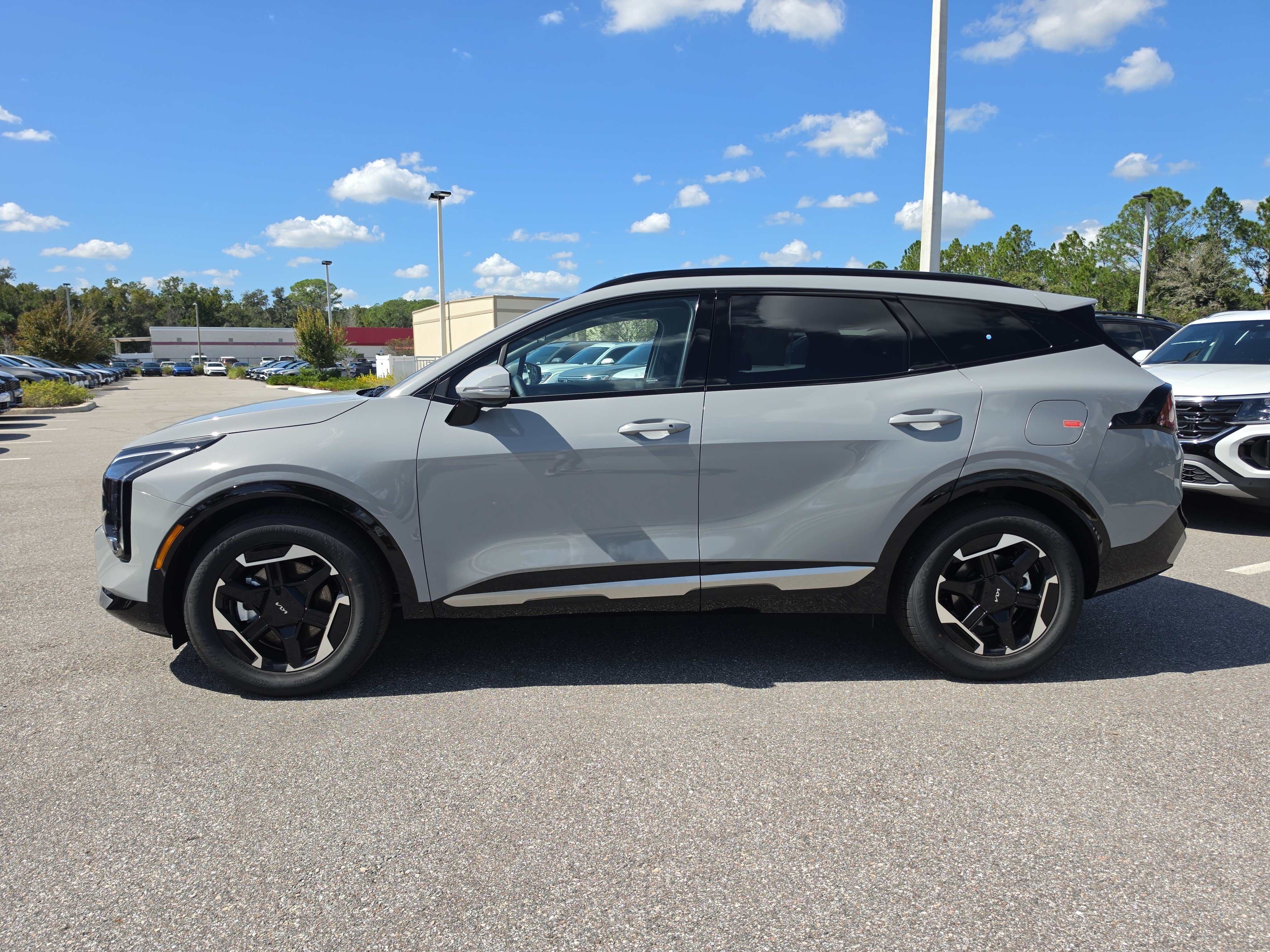 New 2027 Kia Sportage SX FWD image 5