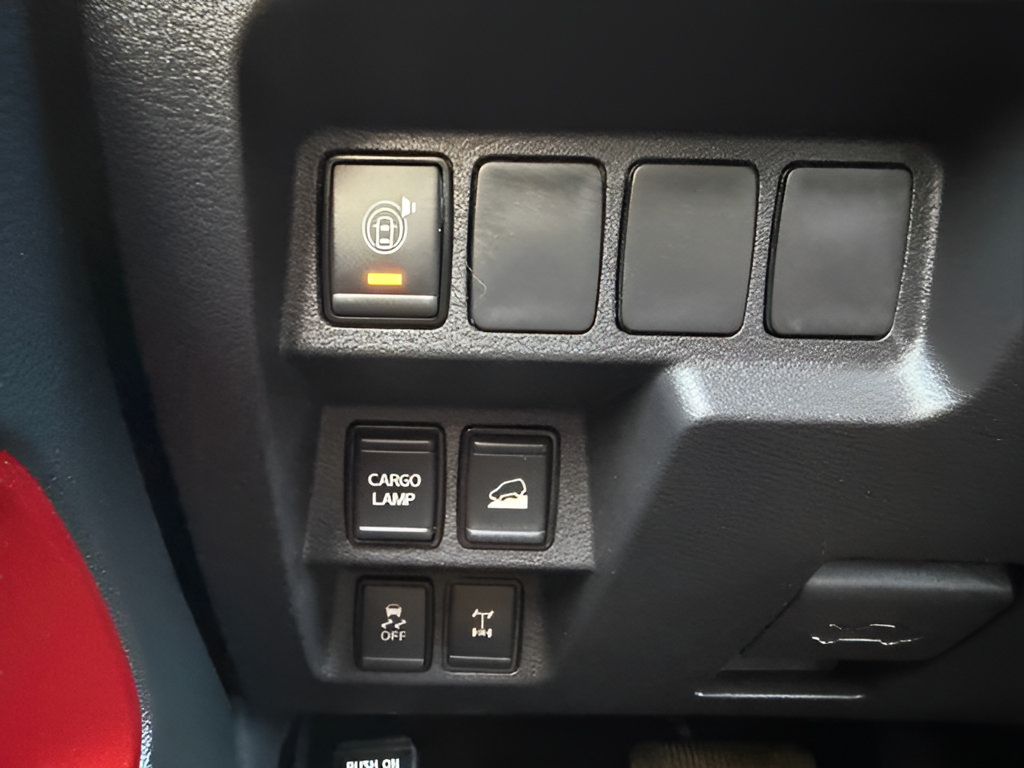 Certified 2025 Nissan Frontier PRO-4X AWD/4WD image 14