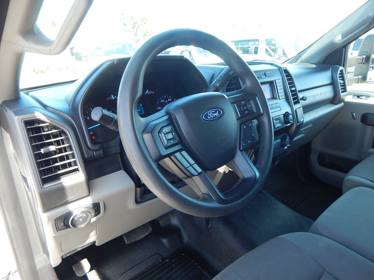 Used 2020 Ford F250 XL w/ Power Equipment Group RWD image 19